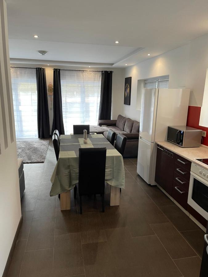 Malibu Apartman & Jacuzzi Miskolc Dış mekan fotoğraf