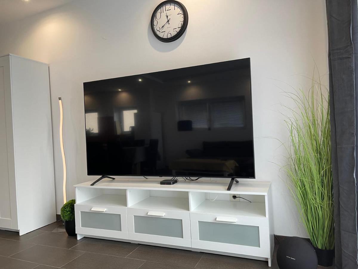 Malibu Apartman & Jacuzzi Miskolc Dış mekan fotoğraf